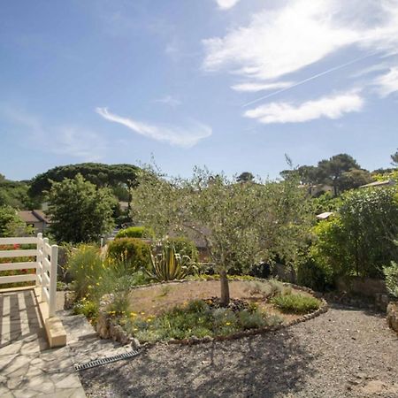Large Spacious House In Frejus Bagian luar foto