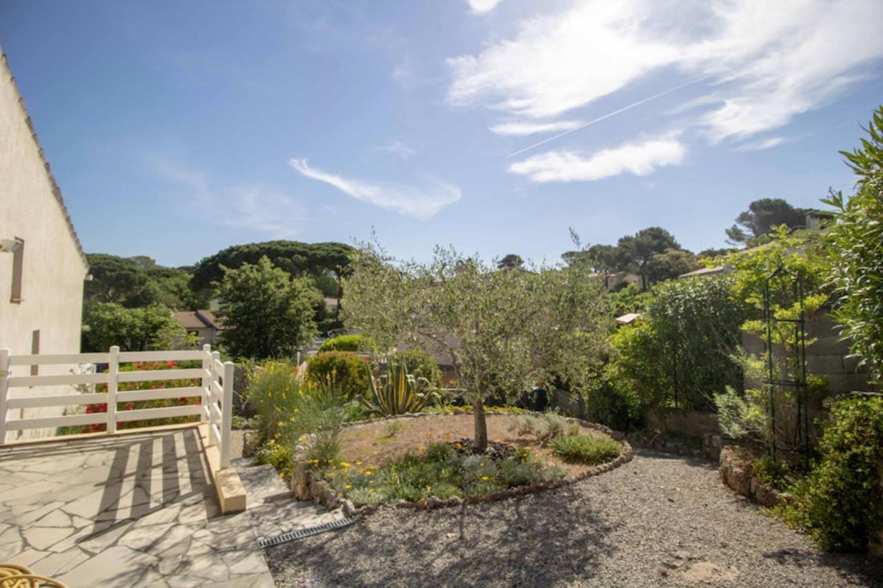 Large Spacious House In Frejus Bagian luar foto