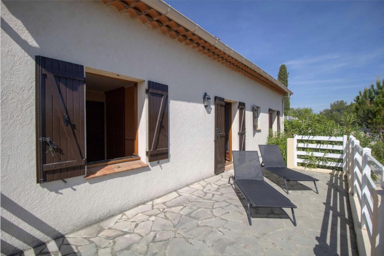 Large Spacious House In Frejus Bagian luar foto